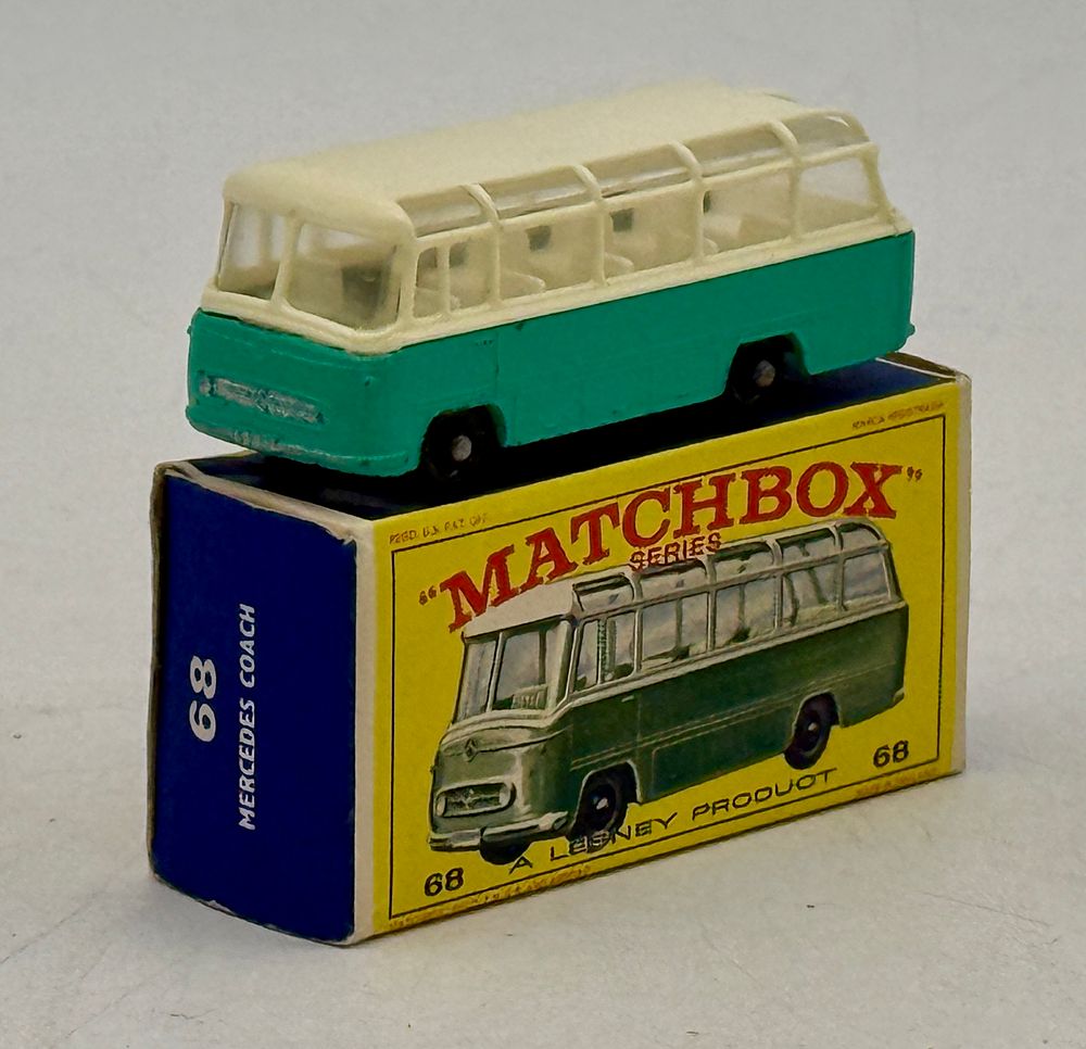 Lot 487: Matchbox 68B1 Mercedes Coach Bus with Box