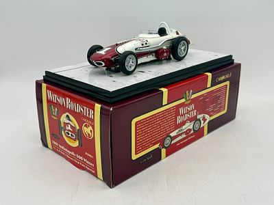 Carousel 1 4401 Watson Roadster 1:18 1961 Indy 500. a maroon and white 1:18 scale Carousel 1 