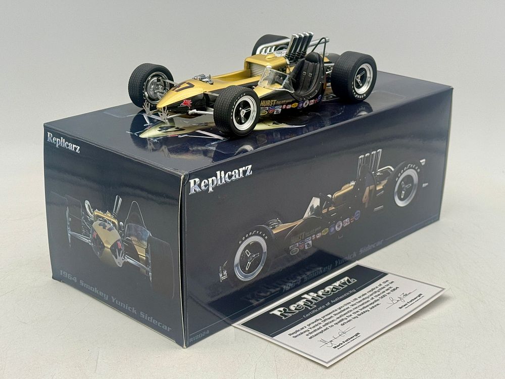 Lot 303: Replicarz R18024 1964 Smokey Yunick Sidecar Hurst Special Model