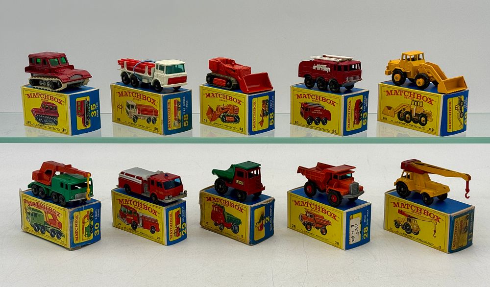 Lot 309: 10 Matchbox Series Lesney Diecast Vehicles