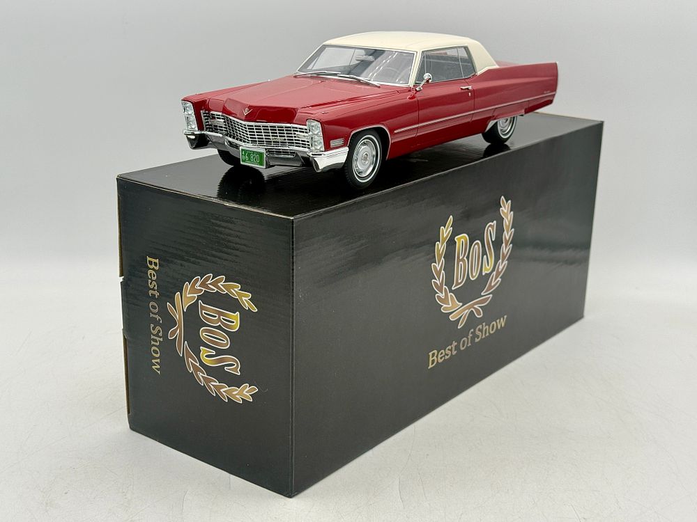 Lot 331: BoS-Models #240 1967 Cadillac Coupe DeVille Model Car
