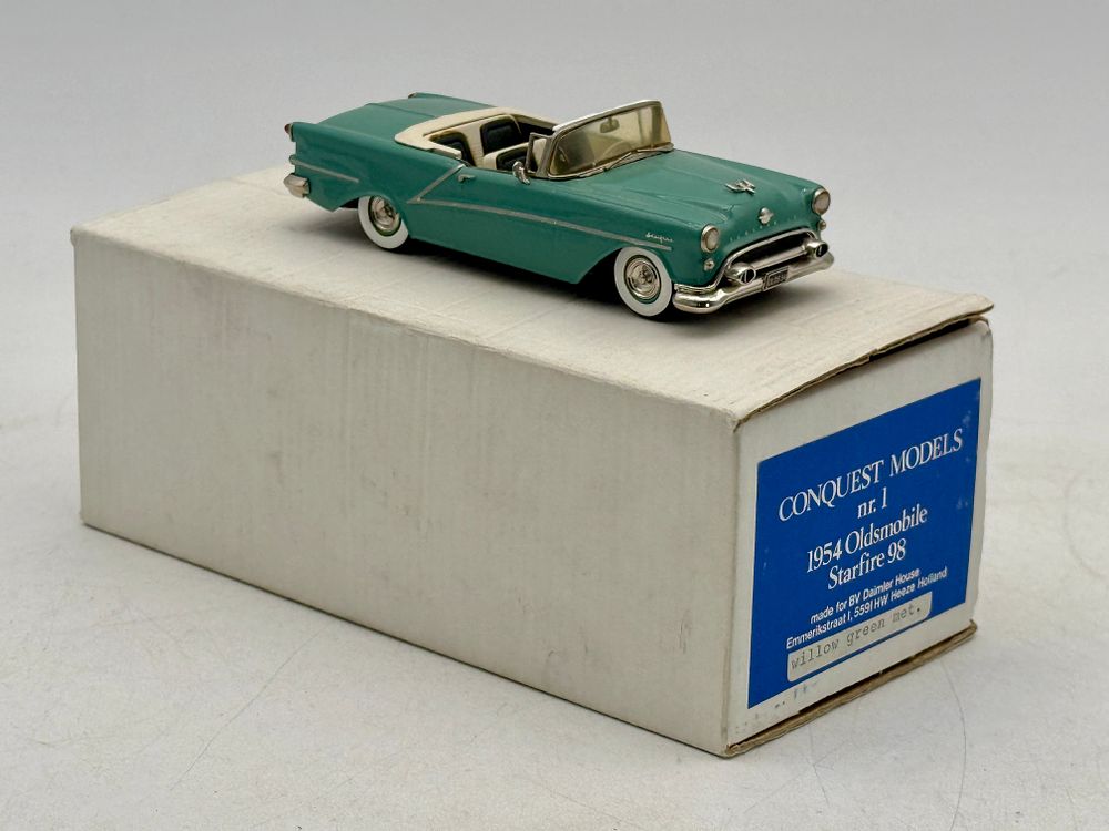 Lot 369: Conquest Models #1 1954 Oldsmobile Starfire 98 Model Car