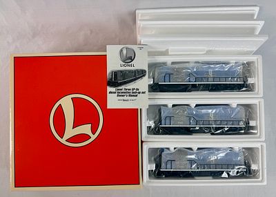 Lionel Three Unit O Gauge Boston & Maine GP-9 Diesel Locomotive Lash-up Set 6-11843. This Lionel 