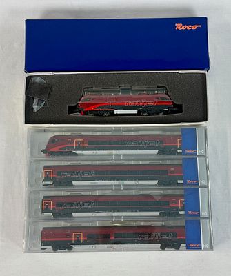 A Pair of Roco H0 Scale OBB Railjet Model Train Sets. A two-part lot featuring a Roco H0 scale 