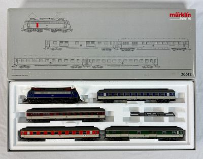 M&auml;rklin Digital H0 Scale Five-Piece Express Train Set 26512 Pop-Farben. This M&auml;rklin Digital H0 