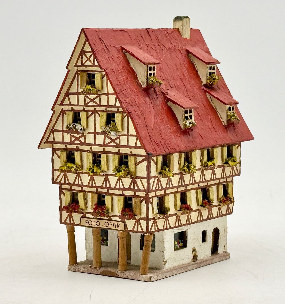 Lot 179: RS Modell Miniature German Fachwerk Style Foto-Optik Shop Model