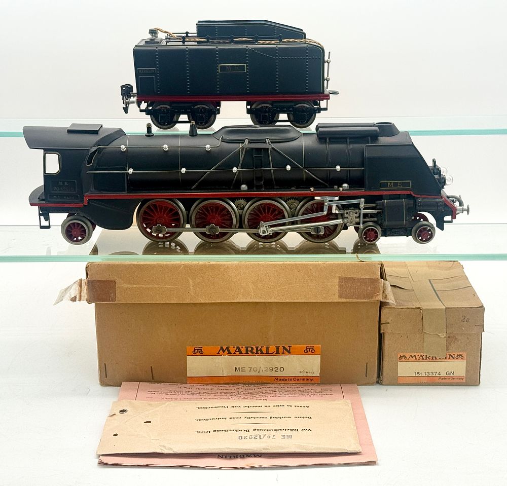 Lot 201: Marklin O Gauge ME 70/12920 Electric Steam Locomotive and Tender Set with Original Boxes