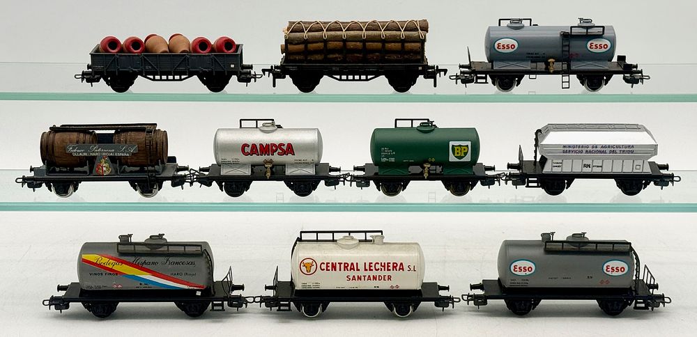 Lot 224: A Set of Ten Electrotren HO 2 Rail Scale RENFE Freight Cars