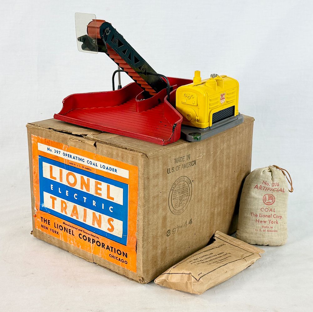 Lot 385: Lionel No. 397 Operating Coal Loader with Original Box and Accessories