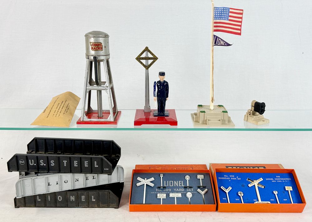 Lot 486: Lionel Postwar O and O27 Gauge Model Railroad Accessories with Original Boxes