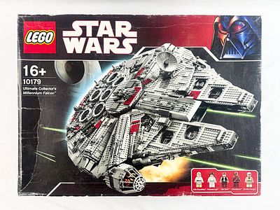 LEGO Star Wars Ultimate Collector Series Millennium Falcon Set 10179. This original LEGO Star 