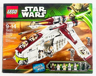 LEGO Star Wars Republic Gunship Set 75021 with Original Box and Poster. This LEGO Star Wars 
