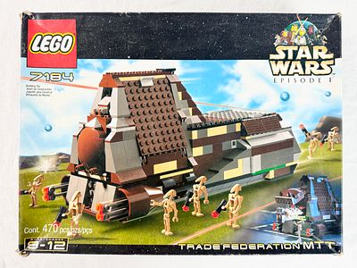 LEGO Star Wars Trade Federation MTT Set 7184. This LEGO Star Wars Episode I construction set 