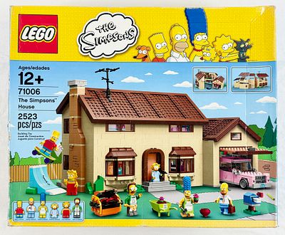 LEGO The Simpsons House Set 71006. This LEGO building construction set is identified as The 