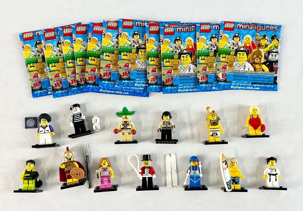 Lot 260: 13 LEGO Collectible Minifigures Series 2 with 14 Original Bags and Checklist