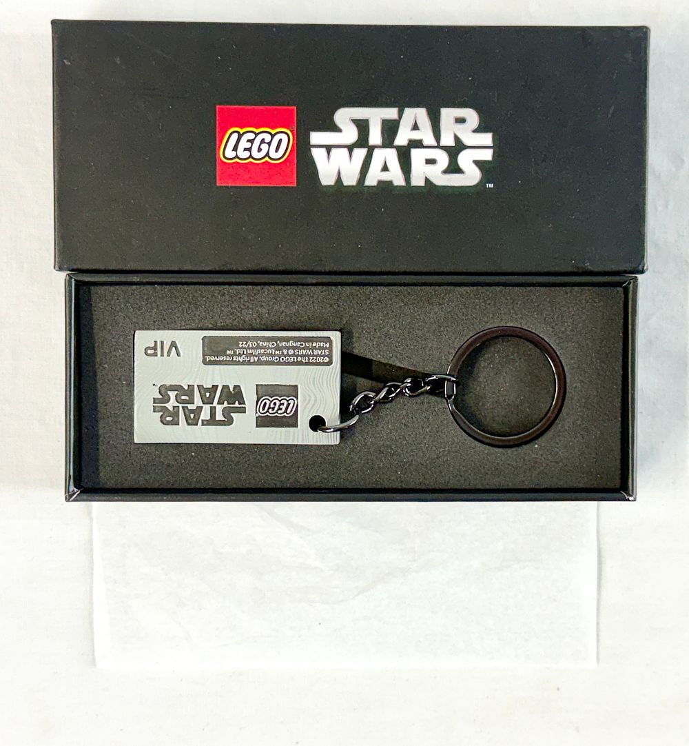 Lot 298: LEGO Star Wars VIP Promotional Beskar Ingot Keychain Item 5007403 in Original Box