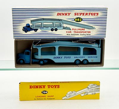Dinky Supertoys 982 Pullmore Car Transporter and 794 Loading Ramp. A Meccano Ltd. Dinky 