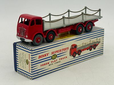 Dinky Supertoys No. 905 Foden Flat Truck with Chains. This Dinky Supertoys No. 905 Foden Flat 