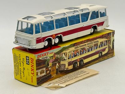 Dinky Toys No. 952 Vega Major Luxury Coach with Original Box. This Dinky Toys No. 952 Vega Major 