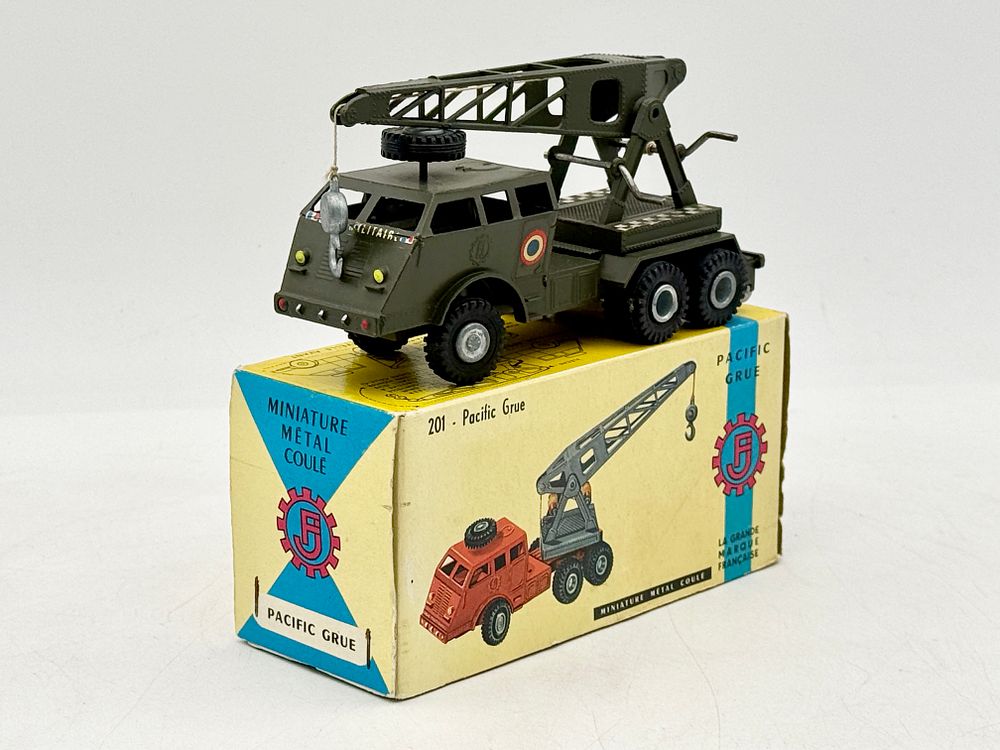 Lot 310: France Jouets No. 201 Pacific Grue Military Die-Cast Toy Crane
