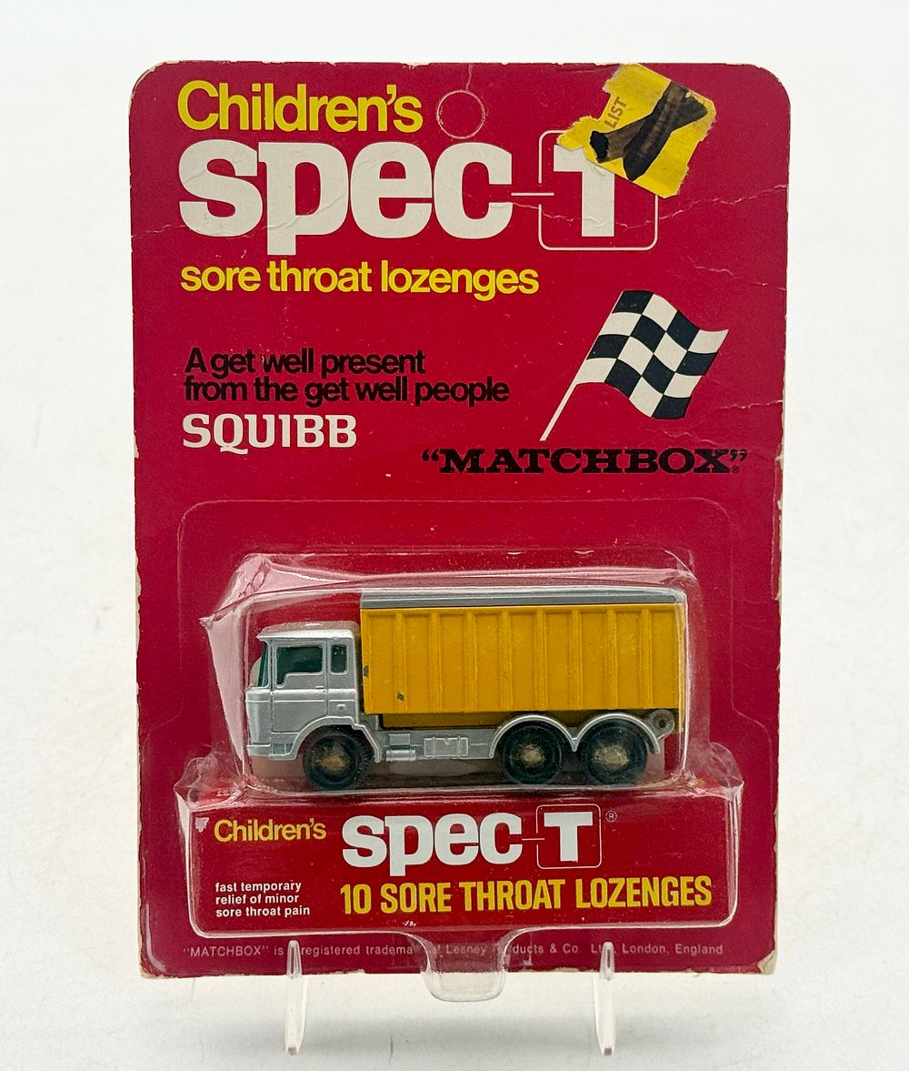 Lot 428: Matchbox Superfast 47C2 DAF Tipper Truck and Squibb Promotional Blister Pack