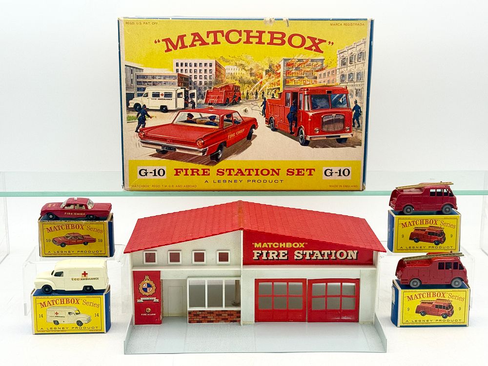 Lot 432: Matchbox Lesney G-10 Fire Station Gift Set and Vehicles