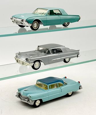 3 Vintage AMT Promotional Models. This collection consists of 3 1:25 scale plastic dealer 