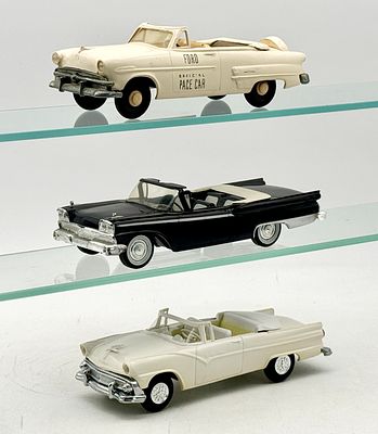 3 Vintage AMT 1:25 Scale Ford Sunliner Promotional Model Cars. Three AMT plastic promotional 