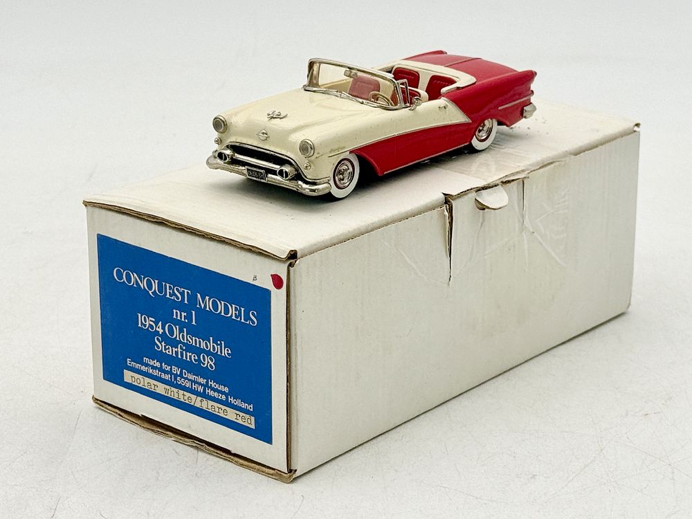 Lot 7: Conquest Models No 1 1954 Oldsmobile Starfire 98 Model Car