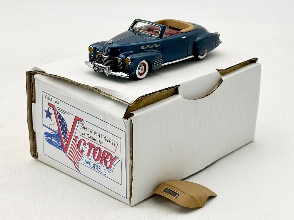 Lot 19: Victory Models 1941 Cadillac Series 61 Convertible Model