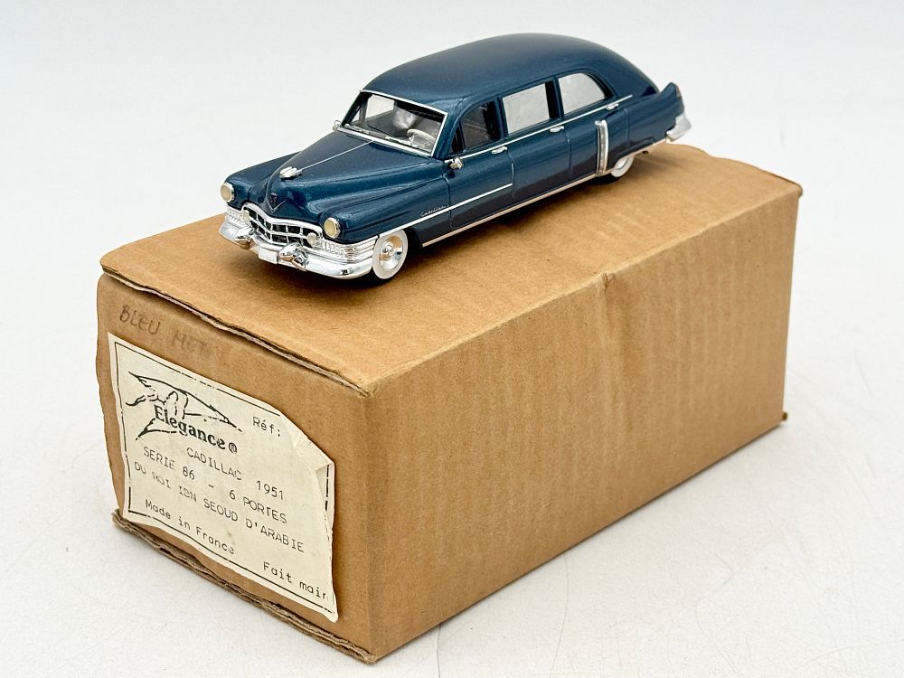Lot 146: Elegance 1951 Cadillac Serie 86 Six-Door Limousine Die-Cast Model