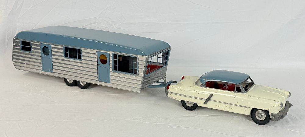 Lot 424: Smith Miller Lincoln Capri Pressed Steel Car and Tandem Axle Travel Trailer