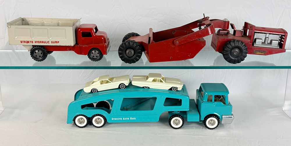 Lot 434: Three Vintage Structo Toys Pressed Steel Construction and Transport Vehicles