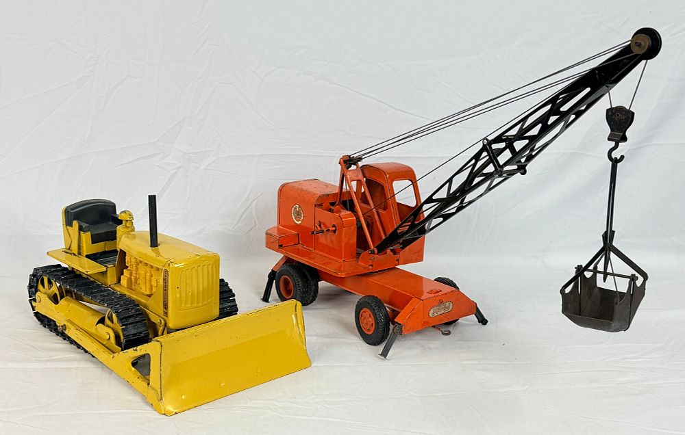 Lot 444: Two Doepke Model Toys Pressed Steel Construction Vehicles