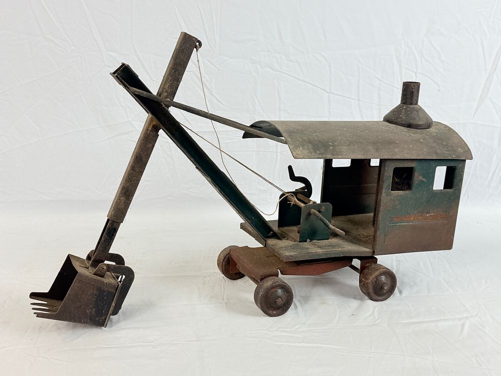 Lot 490: Sturditoy Pressed Steel Steam Shovel Excavator