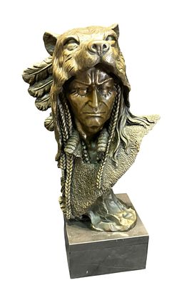 NATIVE AMERICAN INDIAN CHIEF BRONZE SIGNED BY MILO. NATIVE AMERICAN INDIAN CHIEF BRONZE SIGNED 
