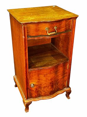 SIDE TABLE WITH SHELF AND SINGLE DRAWER. Height: 29 in. by Width: 16 in. by Depth: 15 in.