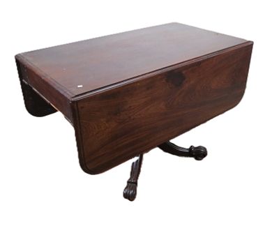 19TH C. REGENCY STYLE DROP LEAF TABLE IN DARK MAHOGANY. Height: 28.25 in. by Width: 53 in. by 