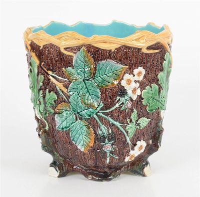 Large Wedgwood Majolica Jardiniere, Late 19th Century. A Large Wedgwood Majolica Jardiniere 