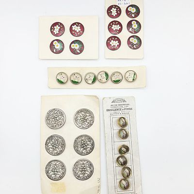 Antique Buttons including Sterling Silver. This lot contains some interesting antique buttons 