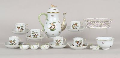 Herend Porcelain, Rothschild Bird, Assorted Pieces 
Comprising: a coffeepot, four 