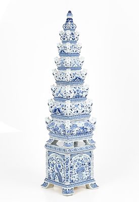 A Dutch Style Blue and White Porcelain Tulip Tower 
20th century, unmarked, made in six 