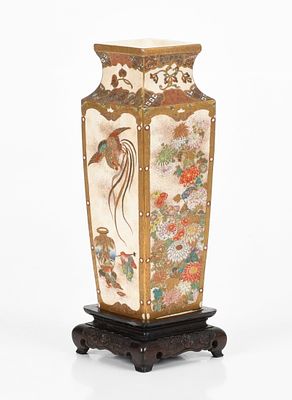 A Japanese Satsuma Enameled Vase 
Meiji-Taisho period, of a tapered rectangular form 