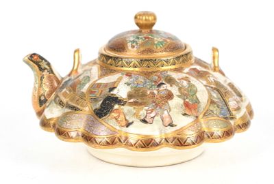 Ryozan for Yasuda, Diminutive Satsuma Teapot 
Meiji period, a Satsuma lobed teapot 