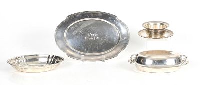 Four American Sterling Silver Serving Pieces, Various Makers, 20th Century 
Comprising: a 