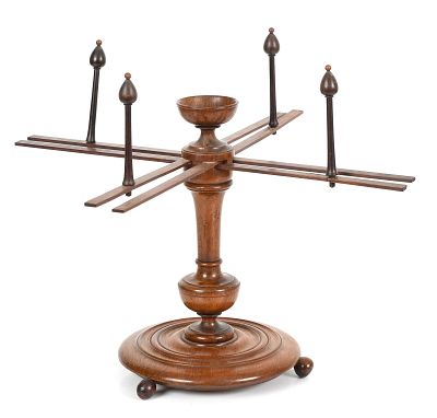 A Victorian Rosewood Yarn Winder, Late 19th Century 
Dimensions : 20 in. 