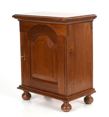A Bench-Made Reproduction Pennsylvania Walnut Spice Cabinet by Mark Anderson, Late 20th Century 
