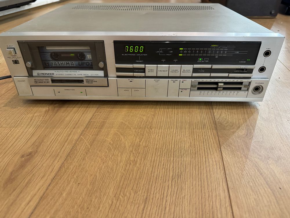 Lot 149: Pioneer CT-7OR Cassette Tape Deck