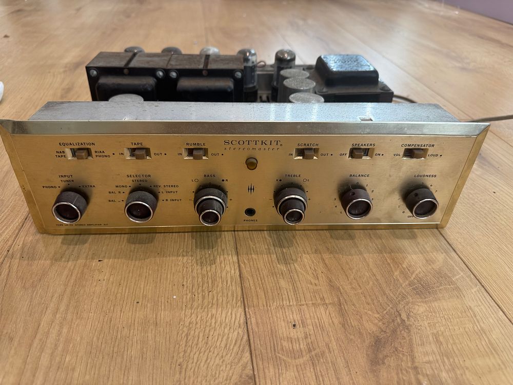 Lot 156: H.H. SCOTT LK-72B 7591 Stereo Tube Amplifier