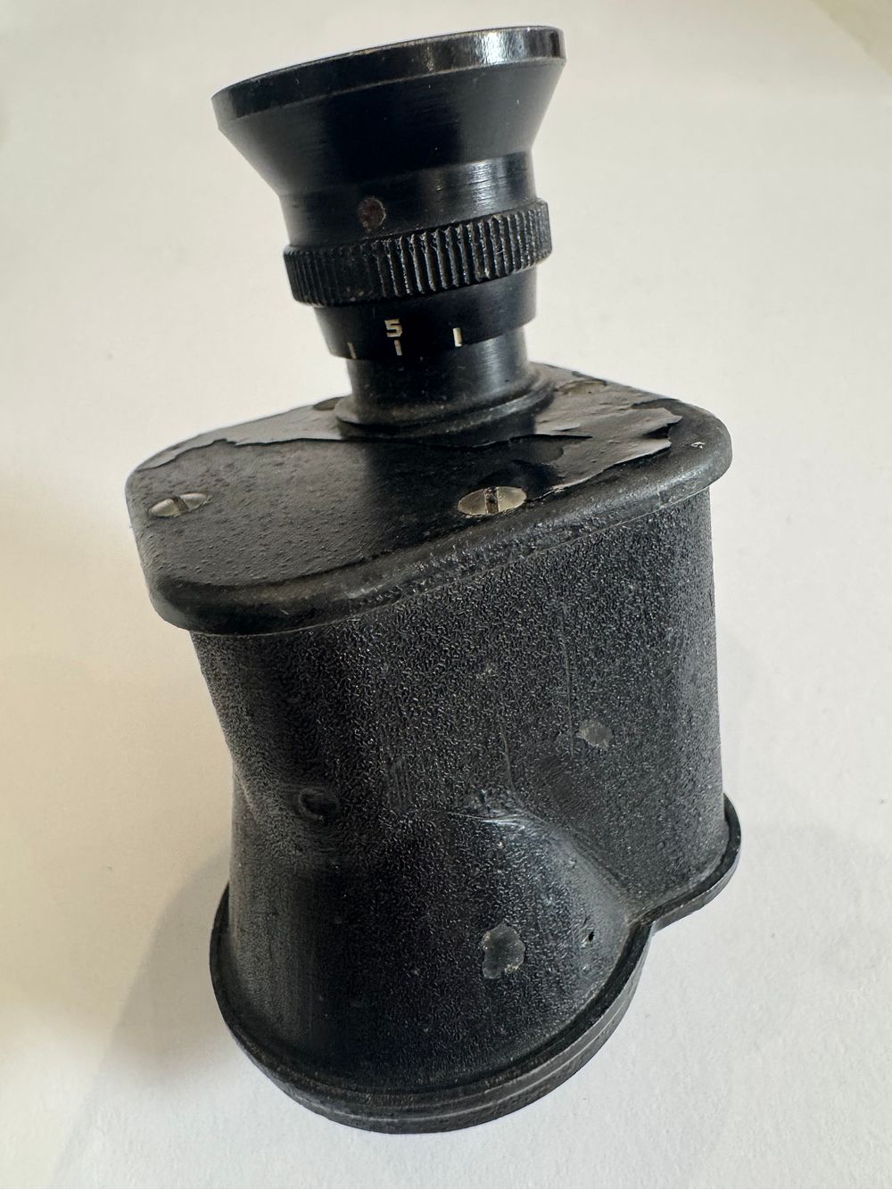 Lot 182: WW2 OFFICERS monocular.. BINOCULARS